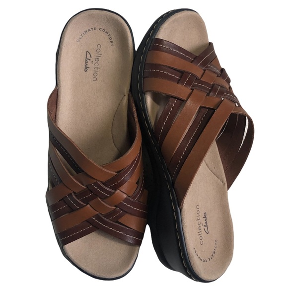 Clarks Shoes - CLARKS strappy leather comfort slide sandals size 7.5